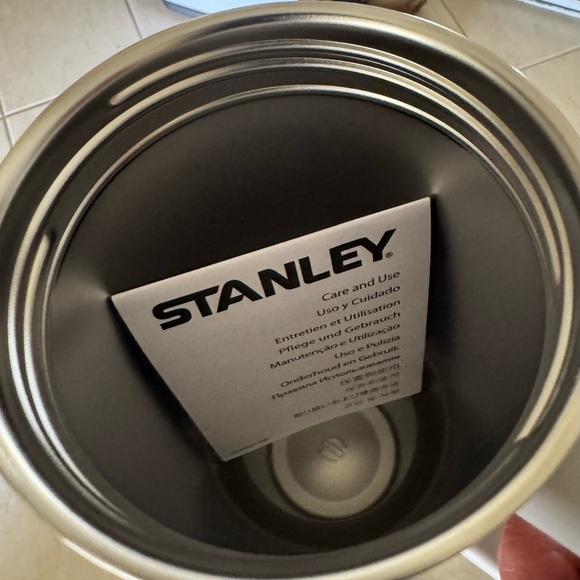 40oz Stanley Tumbler Cup BRAND NEW IN BOX Color= Ash - Picture 2 of 6
